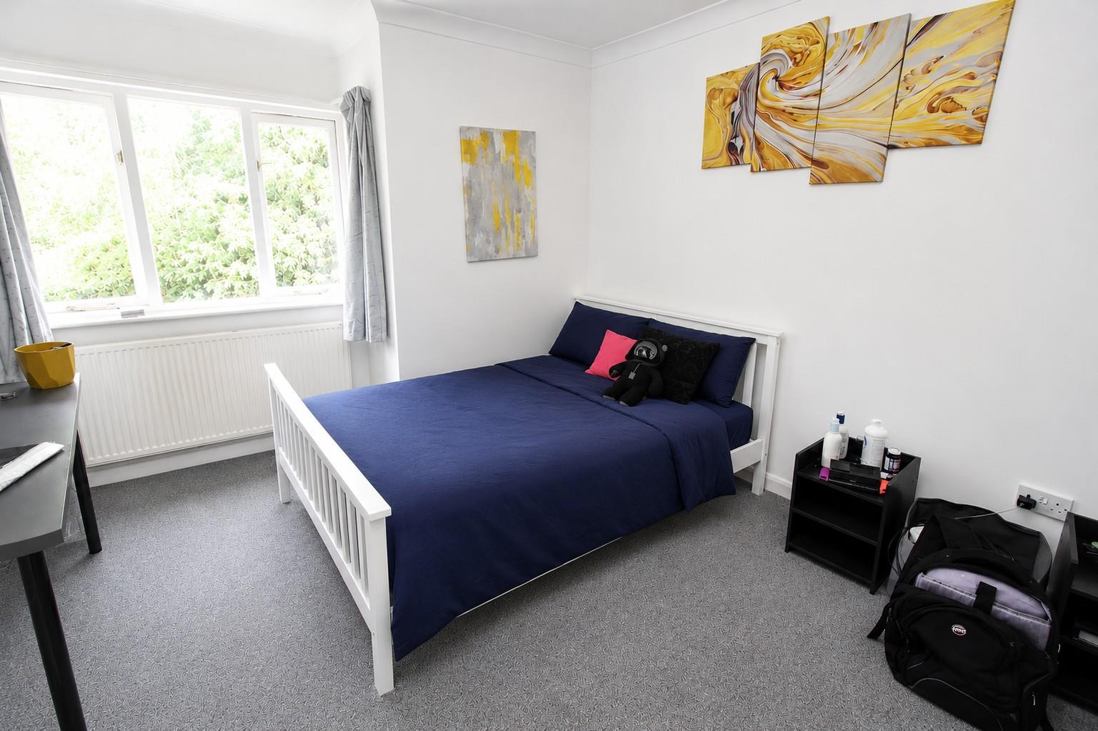 Armour Hill, Tilehurst, Reading